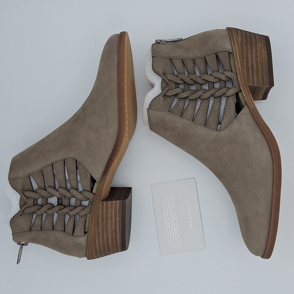 NIB VINCE CAMUTO Prestetta Bootie - Foxy True Suede, Taupe - Picture 3 of 16